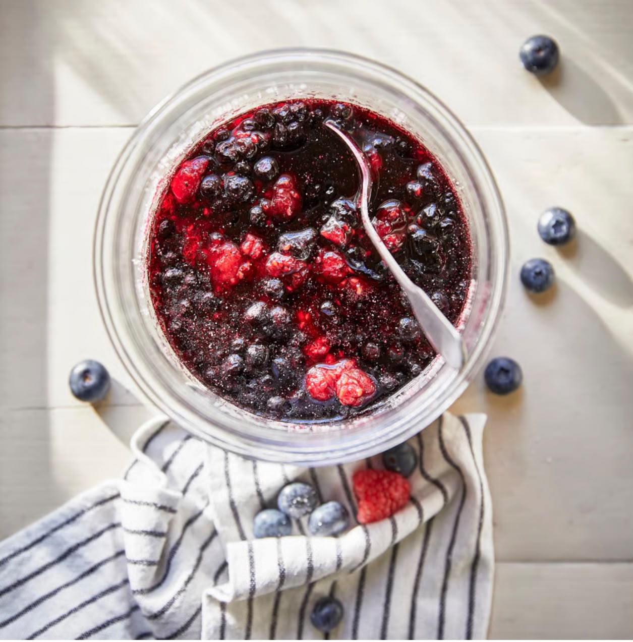 VELA FRUTOS ROJOS STÖRTSKÖN